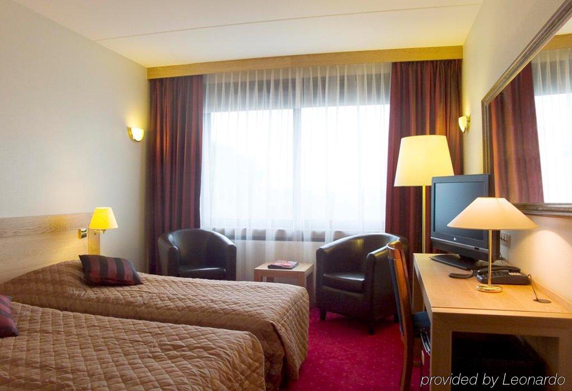 Bastion Hotel Rotterdam Alexander Екстериор снимка